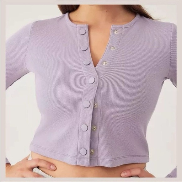 Outdoor Voices Cozy Ribbed Cropped Cardigan earl grey lavender
Size M - Picture 7 of 7